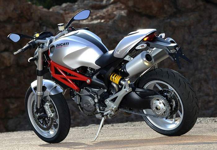 2011 ducati monster cheap 1100